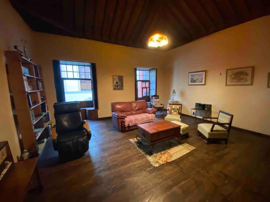 Casa Montanez, Caseron Historico 圣克鲁斯-德拉帕尔马 外观 照片